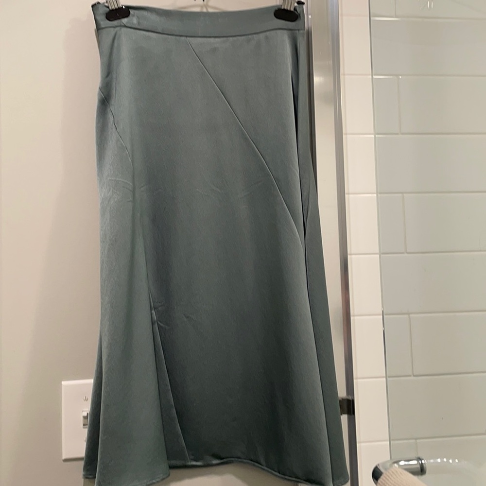 Slip skirt